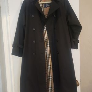 Vintage Burberrys Women's Trench Coat